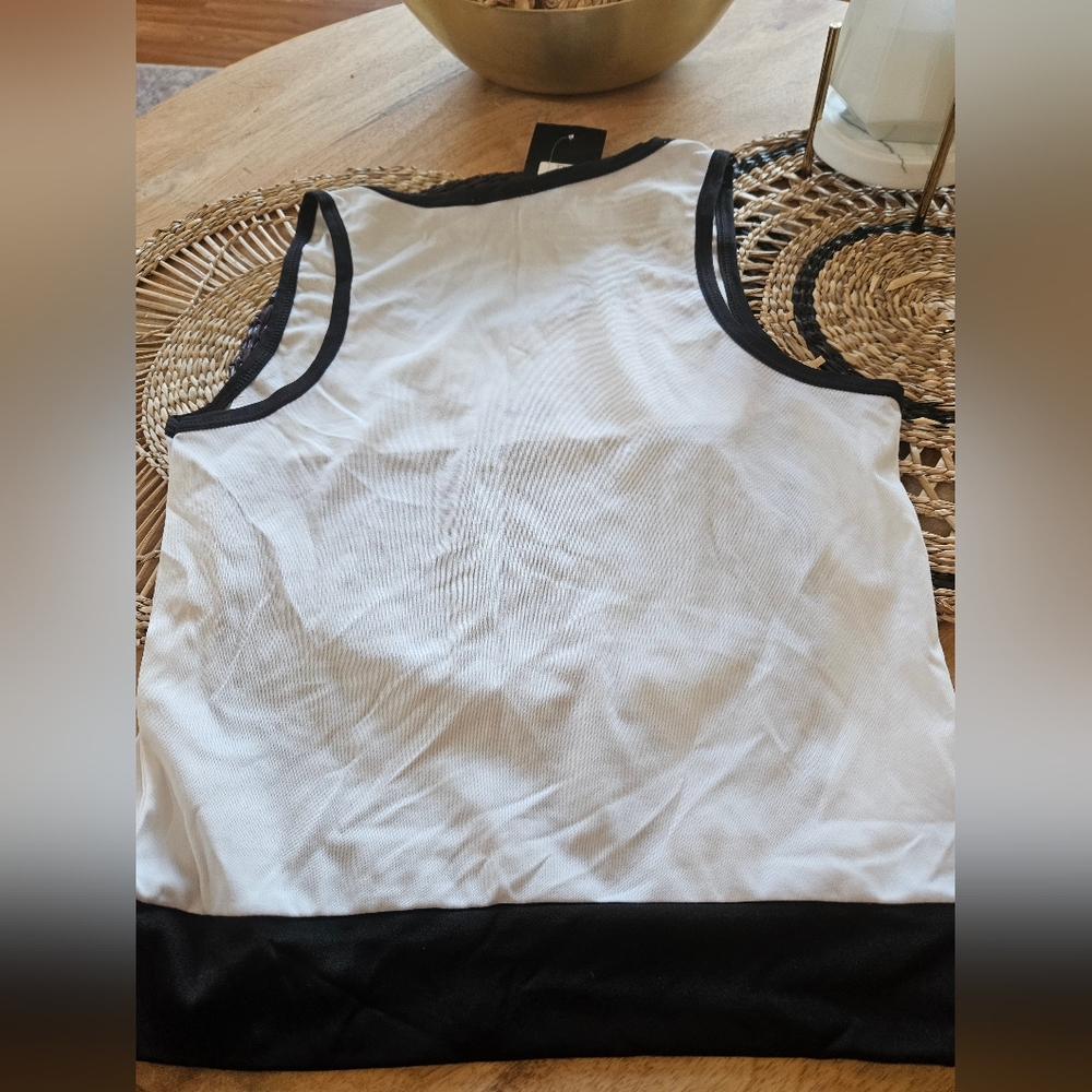 Nwt Nike tank- xl - Picture 6 of 9